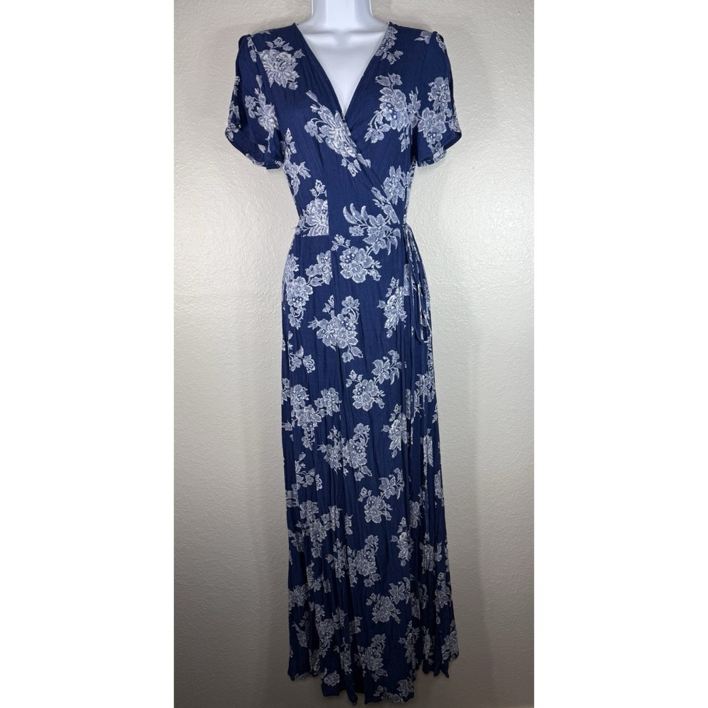 Lulus Women's Navy Blue White Floral Print Wrap Maxi Dress Sz M Flutter Sleeve